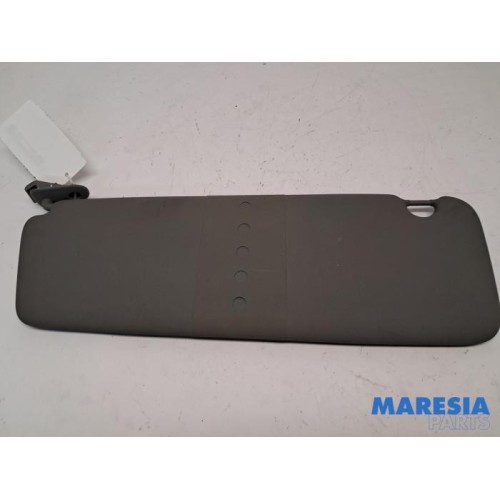 Renault - Trafic - Sun visor