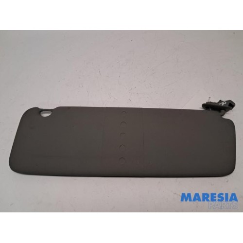 Renault - Trafic - Sun visor