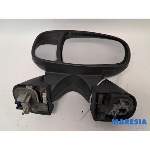 Renault - Trafic - Wing mirror, left