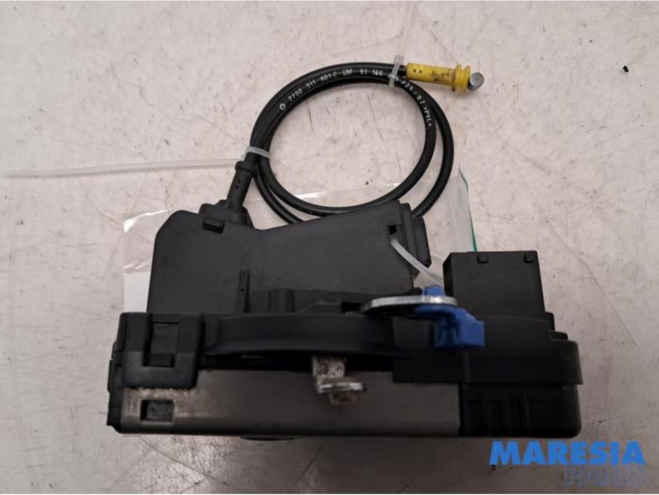 Renault - Trafic - Door lock mechanism 2-door, left
