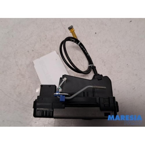 Renault - Trafic - Door lock mechanism 2-door, right