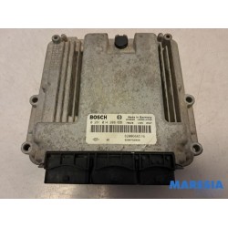 Renault - Trafic - Engine management computer