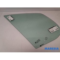 Renault - Trafic - Quarter light, front right