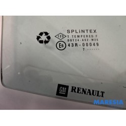 Renault - Trafic - Quarter light, front right