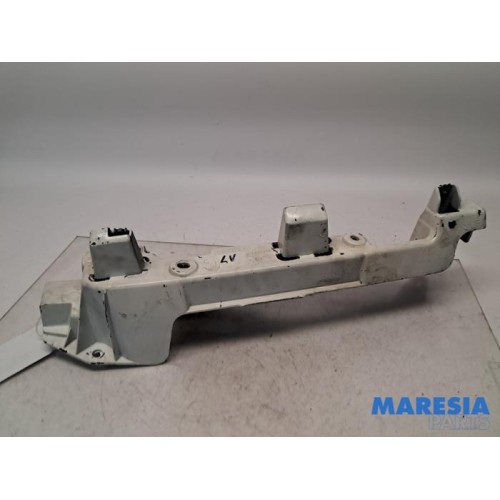 Renault - Kangoo - Front bumper, left-side component