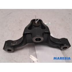 Renault - Trafic - Engine mount