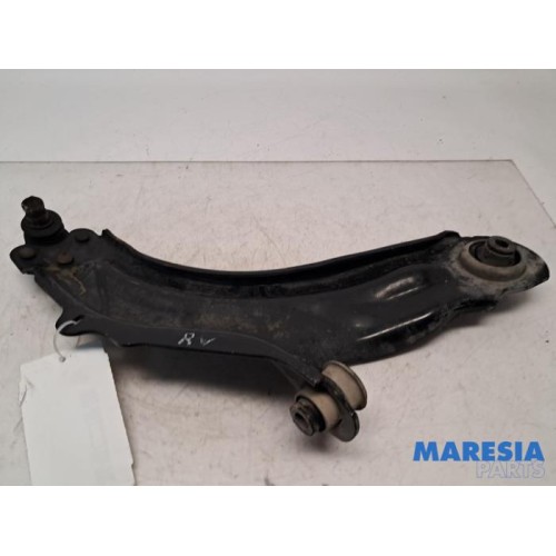 Renault - Kangoo - Front lower wishbone, right