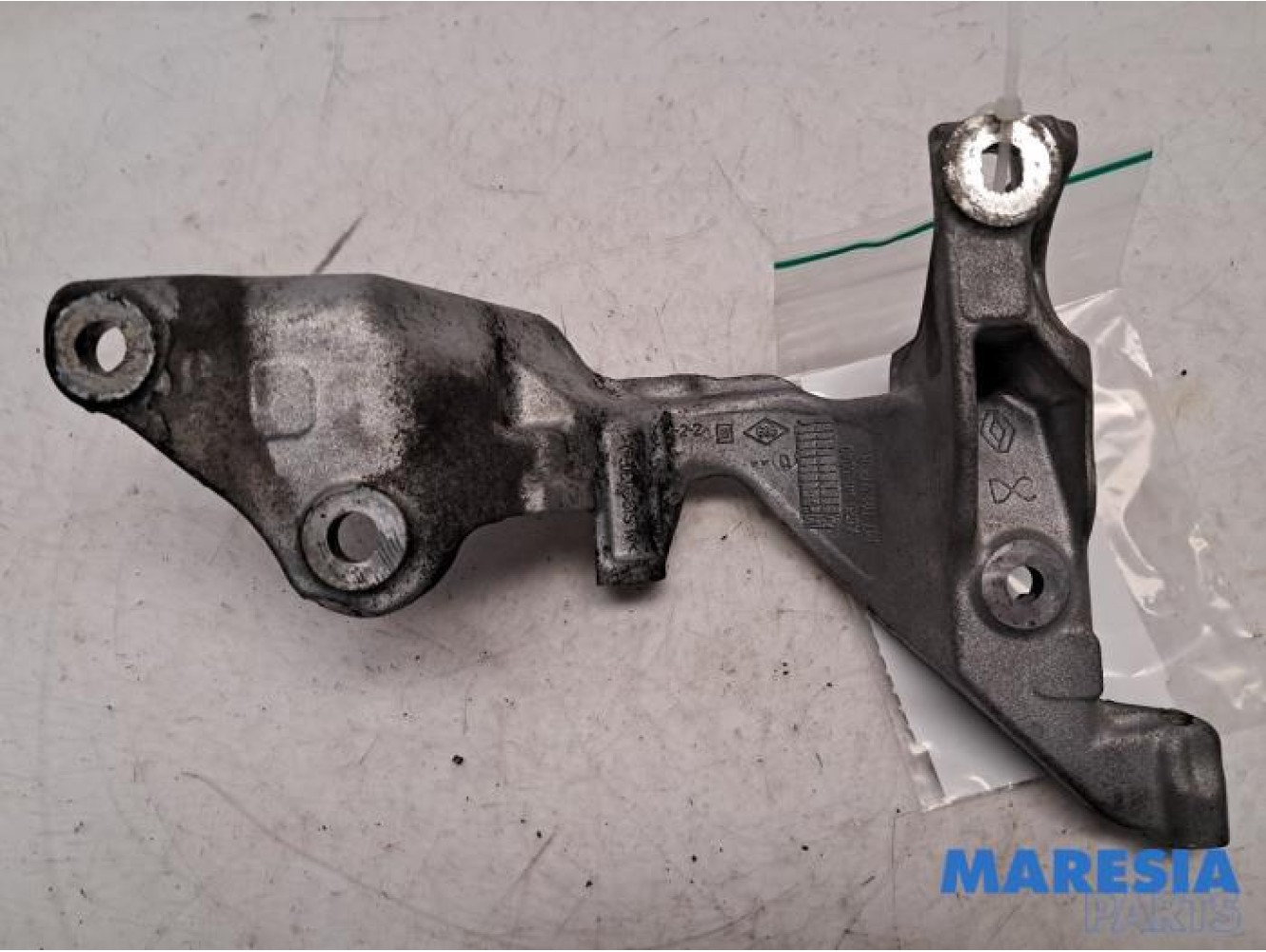 Renault - Trafic - Engine mount