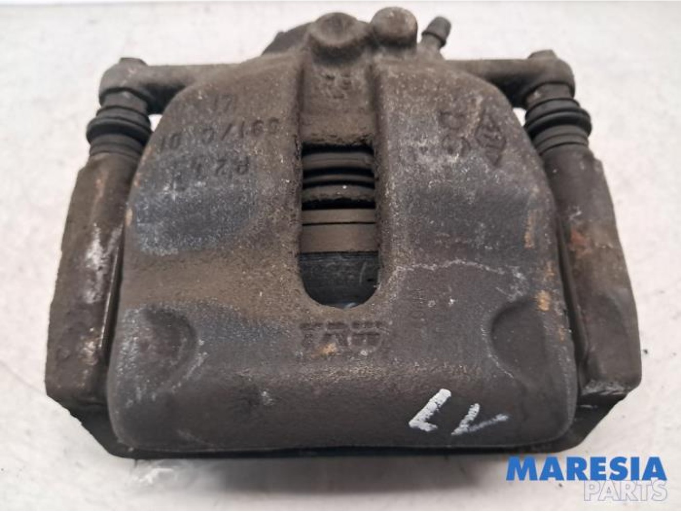 Renault - Kangoo - Front brake calliper, left