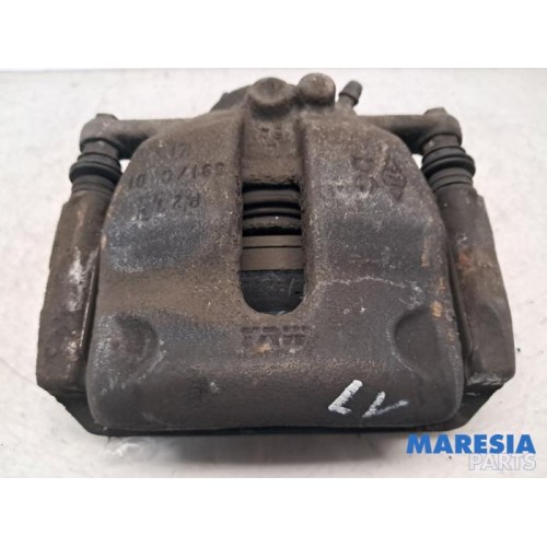 Renault - Kangoo - Front brake calliper, left