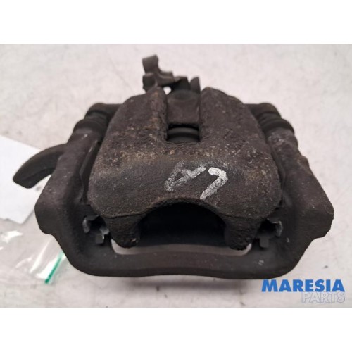 Renault - Kangoo - Rear brake calliper, left