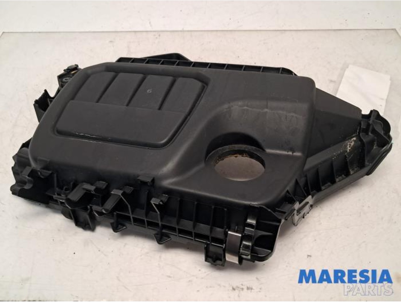 Renault - Trafic - Engine cover