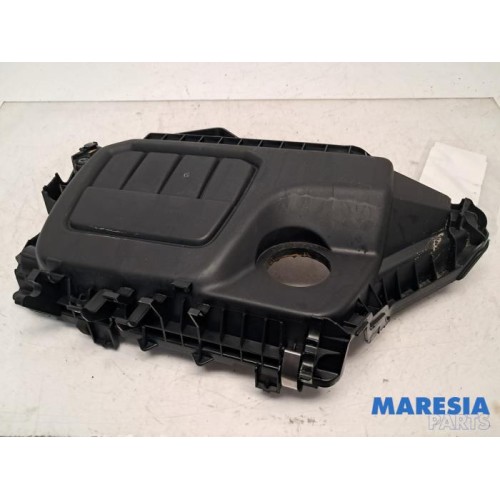 Renault - Trafic - Engine cover