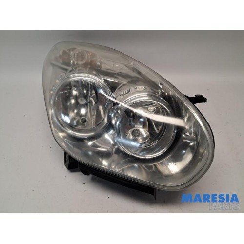 Fiat - Doblo - Phare droit