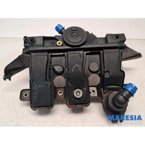 Renault - Trafic - PCV valve