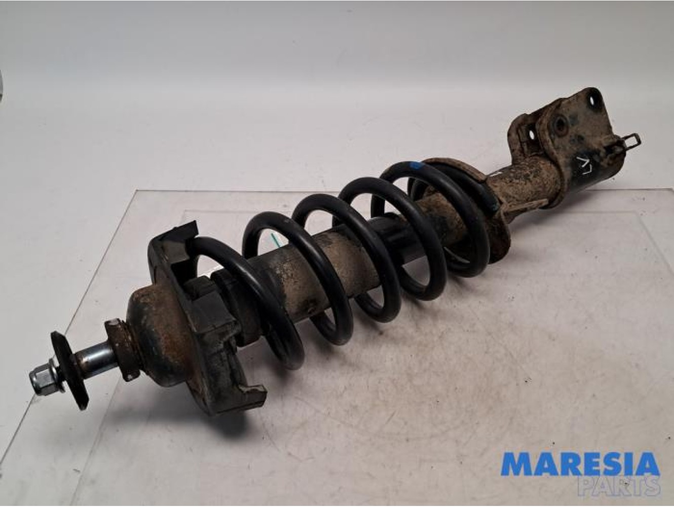 Renault - Trafic - Front shock absorber rod, left