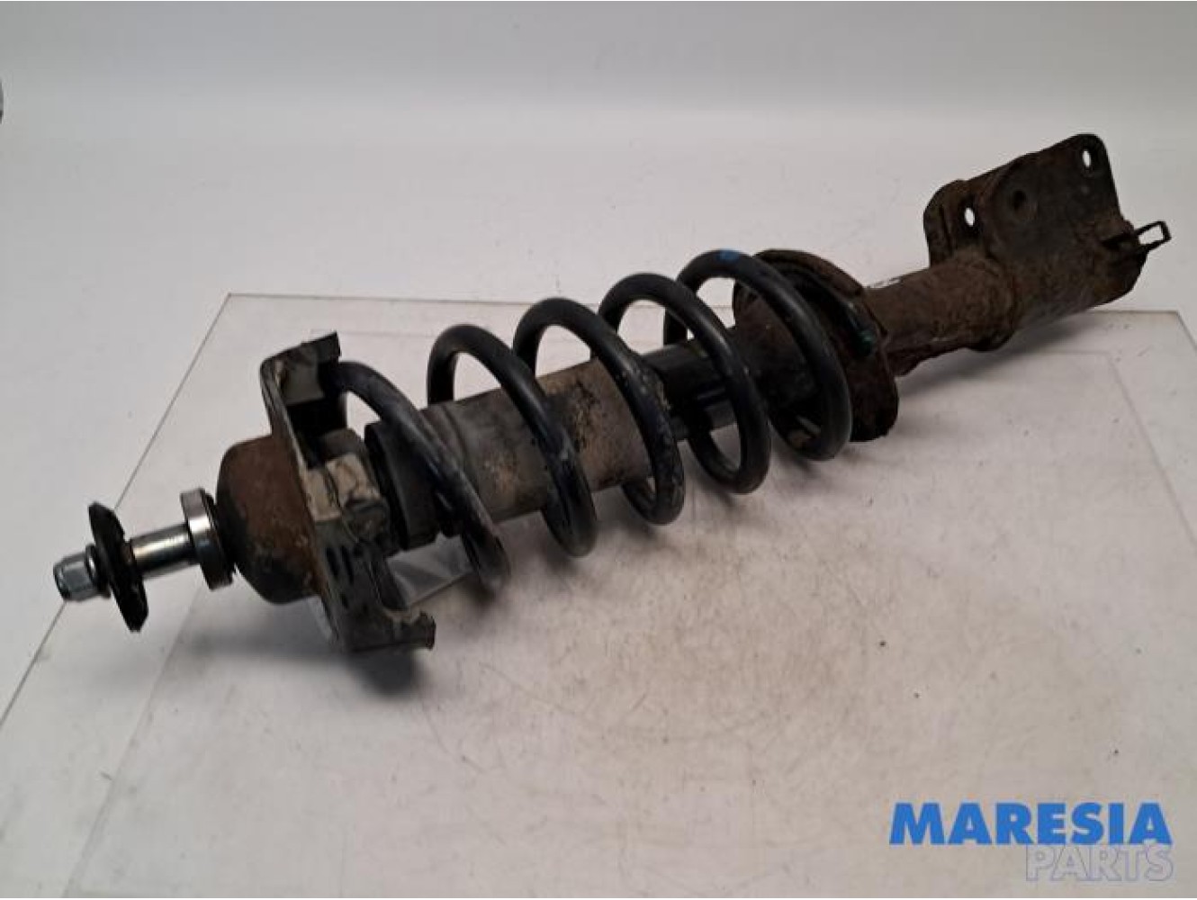 Renault - Trafic - Front shock absorber rod, right