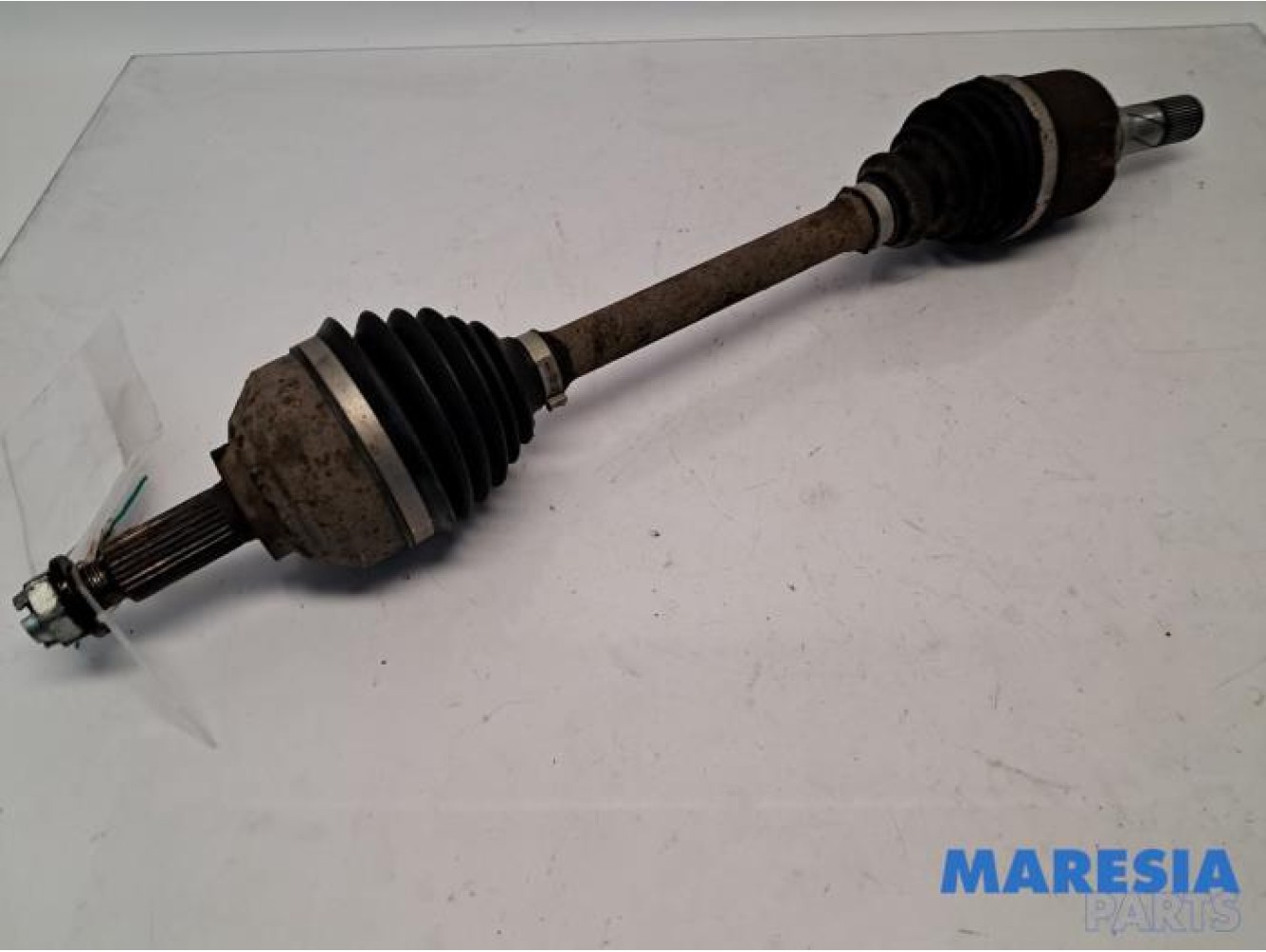 Renault - Trafic - Aandrijfas links-voor