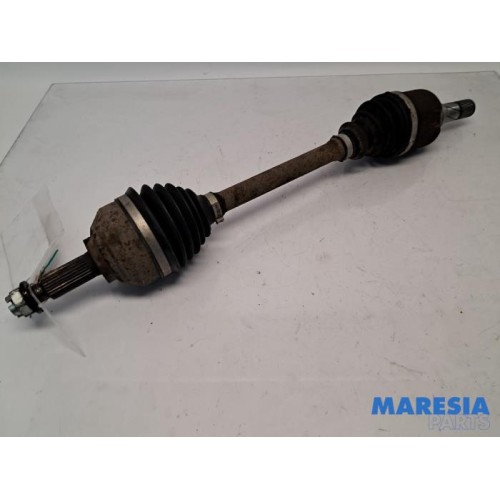 Renault - Trafic - Front drive shaft, left