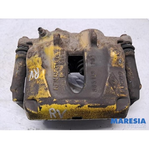 Renault - Trafic - Front brake calliper, right
