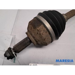 Renault - Trafic - Front drive shaft, right
