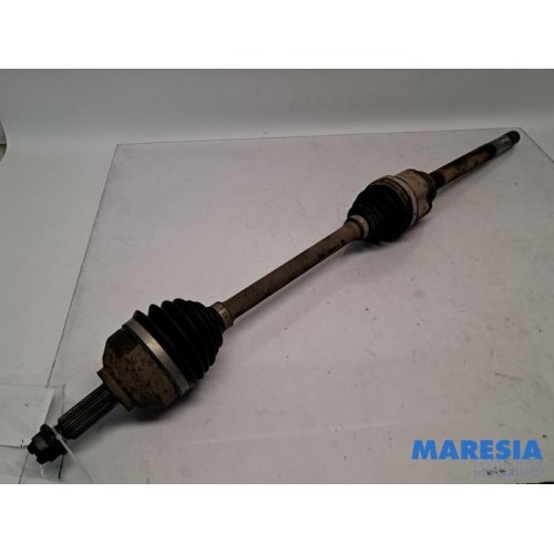 Renault - Trafic - Front drive shaft, right
