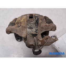 Renault - Trafic - Rear brake calliper, right