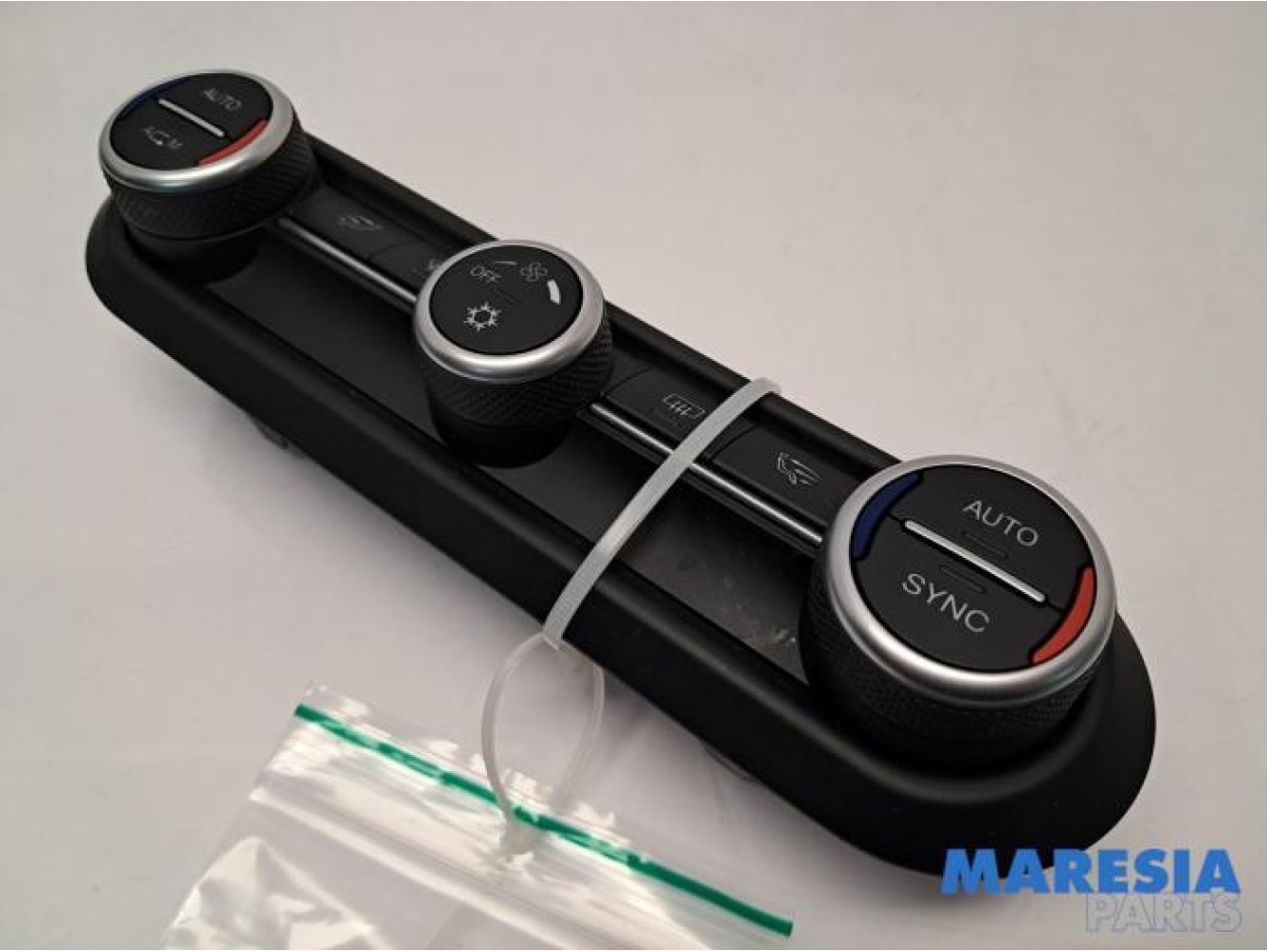 Alfa Romeo - Giulia - Heater control panel