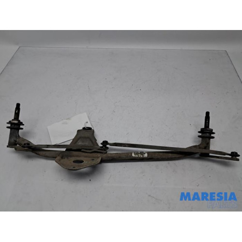 Renault - Trafic - Wiper mechanism