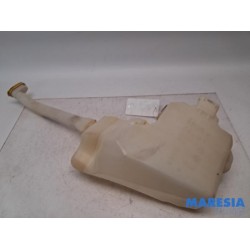 Renault - Trafic - Front windscreen washer reservoir