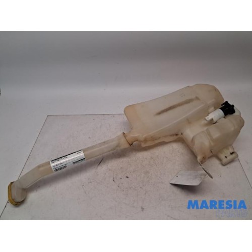 Renault - Trafic - Front windscreen washer reservoir