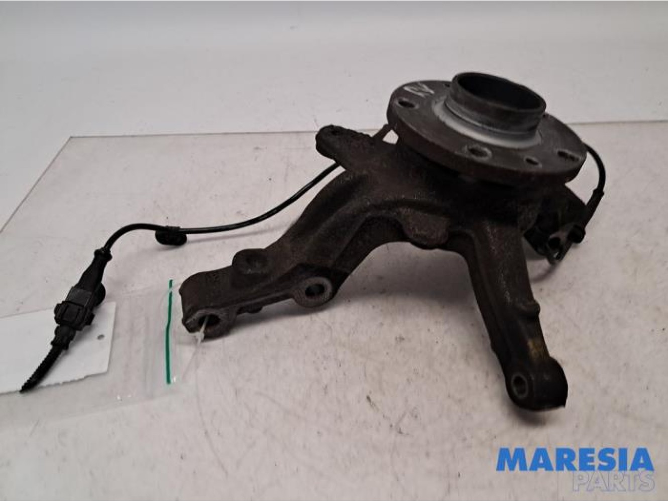 Renault - Kangoo - Knuckle, front right