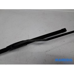 Renault - Kangoo - Front wiper arm