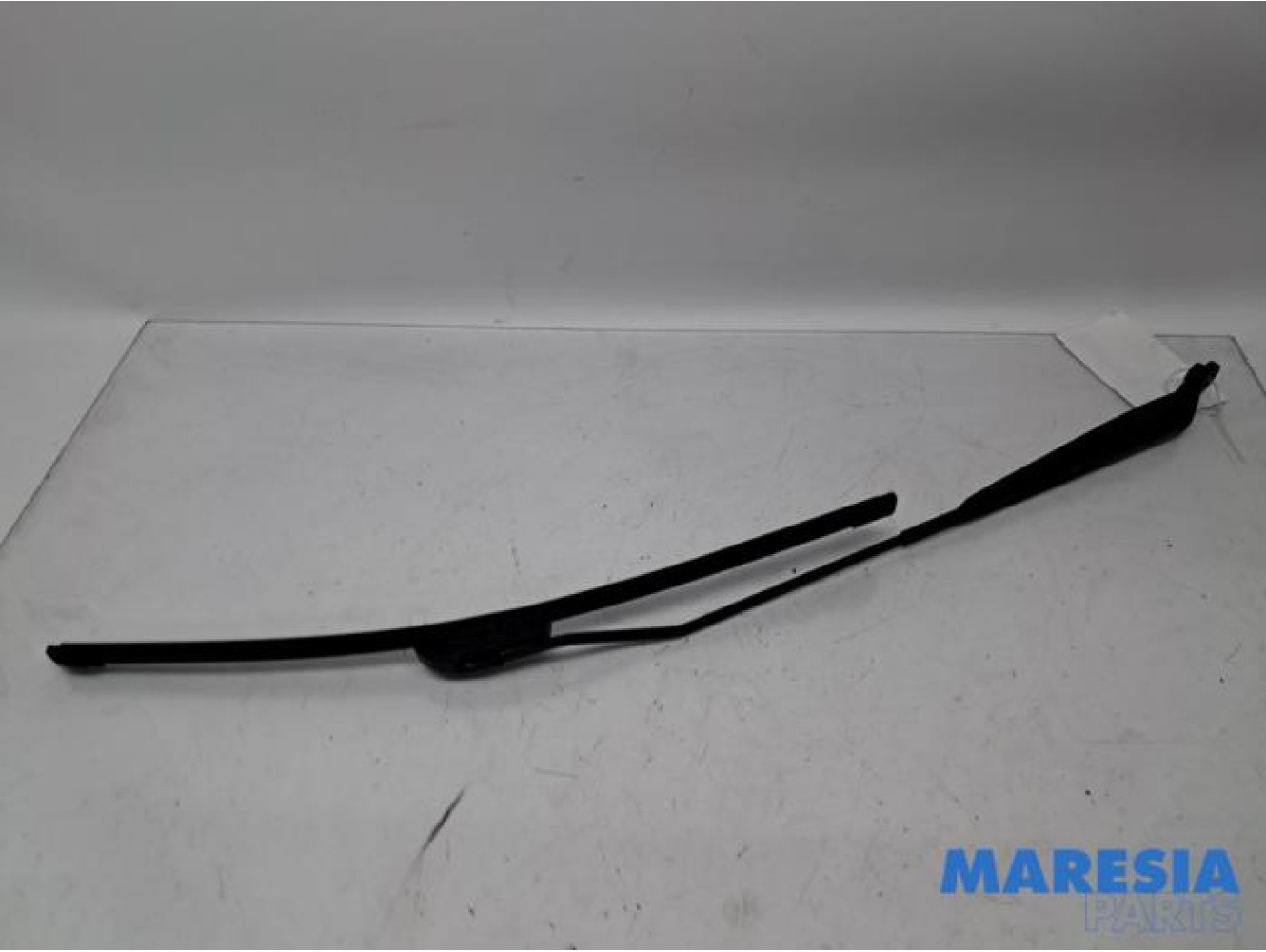 Renault - Kangoo - Front wiper arm