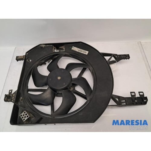 Renault - Trafic - Fan motor