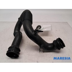 Renault - Trafic - Air intake hose