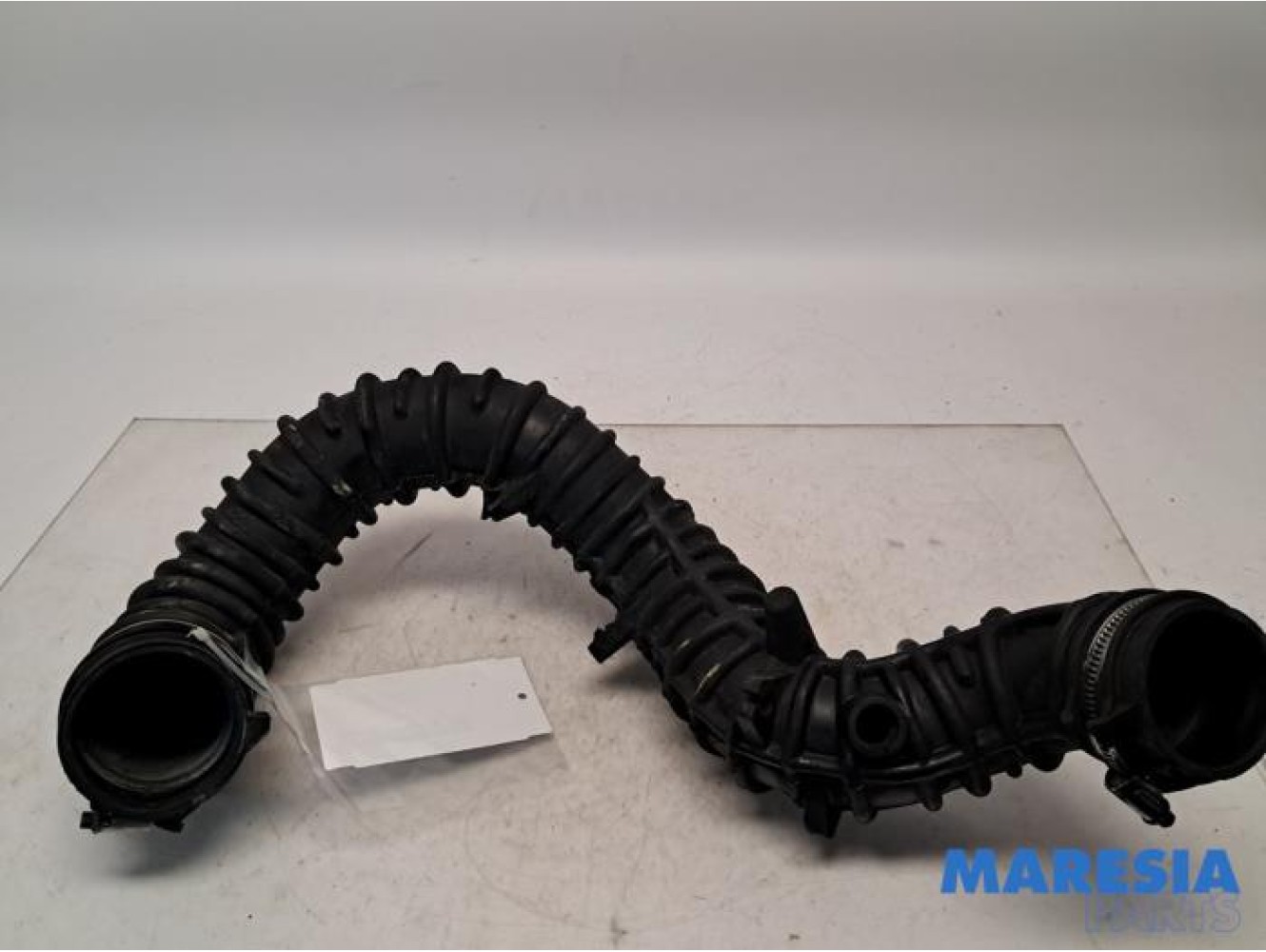 Renault - Trafic - Air intake hose