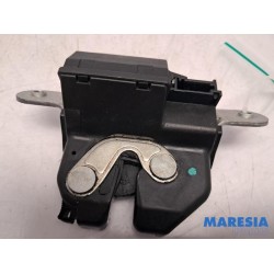 Fiat - 500 - Tailgate lock mechanism