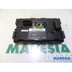 Renault - Megane Scenic - Navigation Display