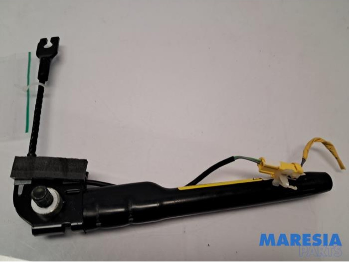 Fiat - 500 - Seatbelt tensioner, right