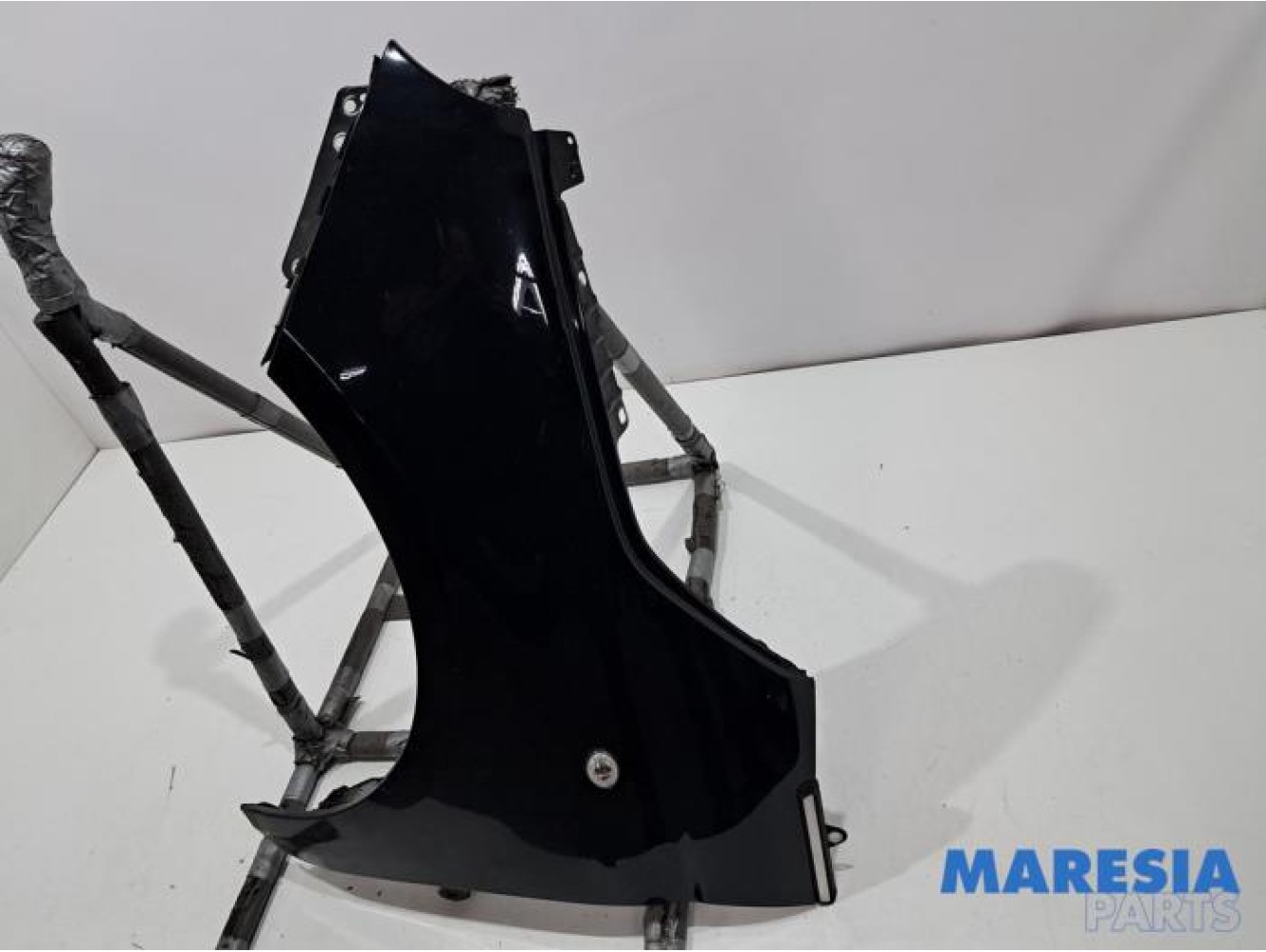 Fiat - 500 - Front wing, left