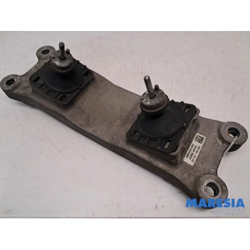 Alfa Romeo - Giulia - Gearbox mount