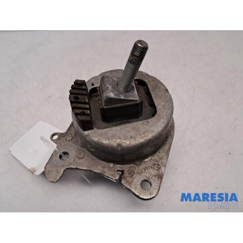 Alfa Romeo - Giulia - Engine mount