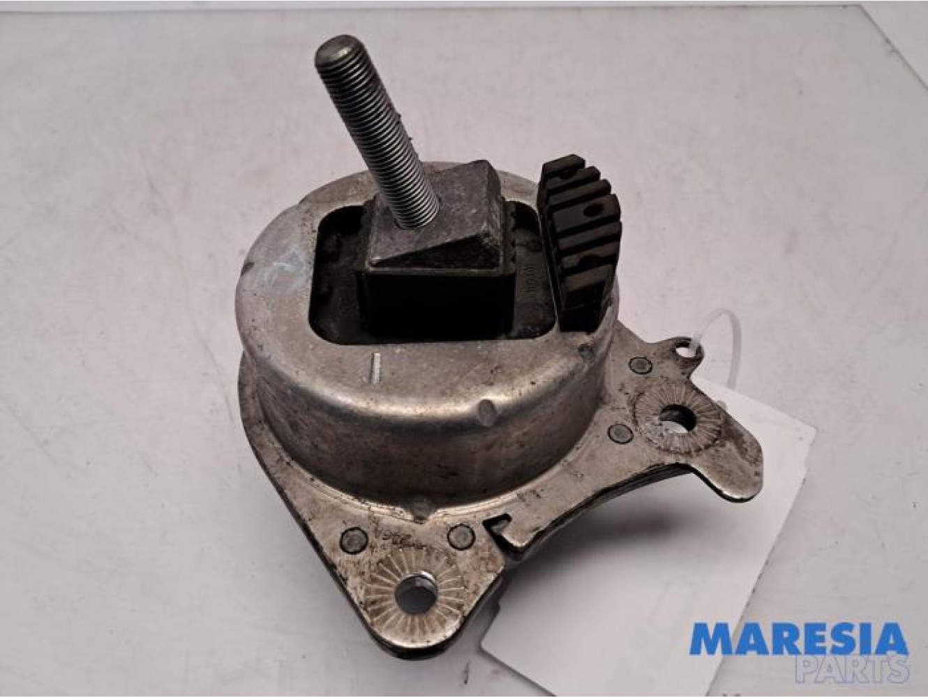 Alfa Romeo - Giulia - Engine mount