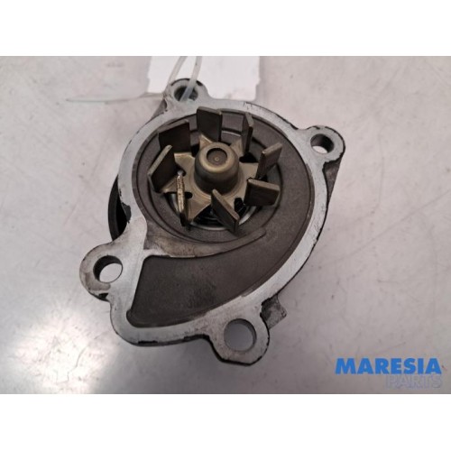 Renault - Megane - Additional water pump