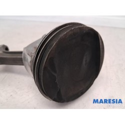 Renault - Megane - Connecting rod