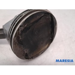Renault - Megane - Connecting rod