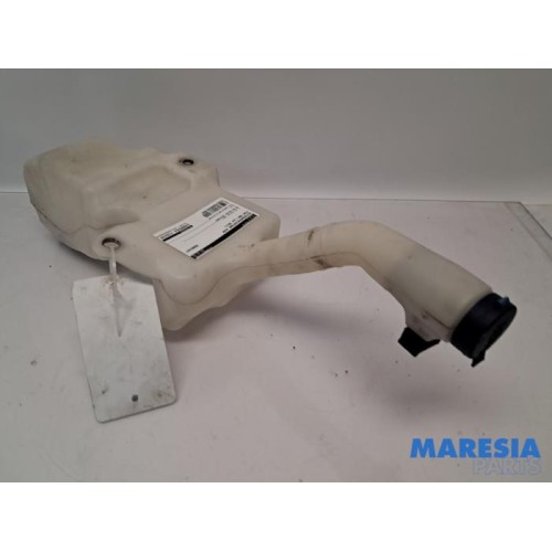 Fiat - 500 - Front windscreen washer reservoir