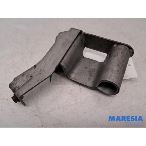 Renault - Megane - Support (miscellaneous)