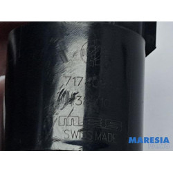 Fiat - 500 - Scheibensprüherpumpe vorne